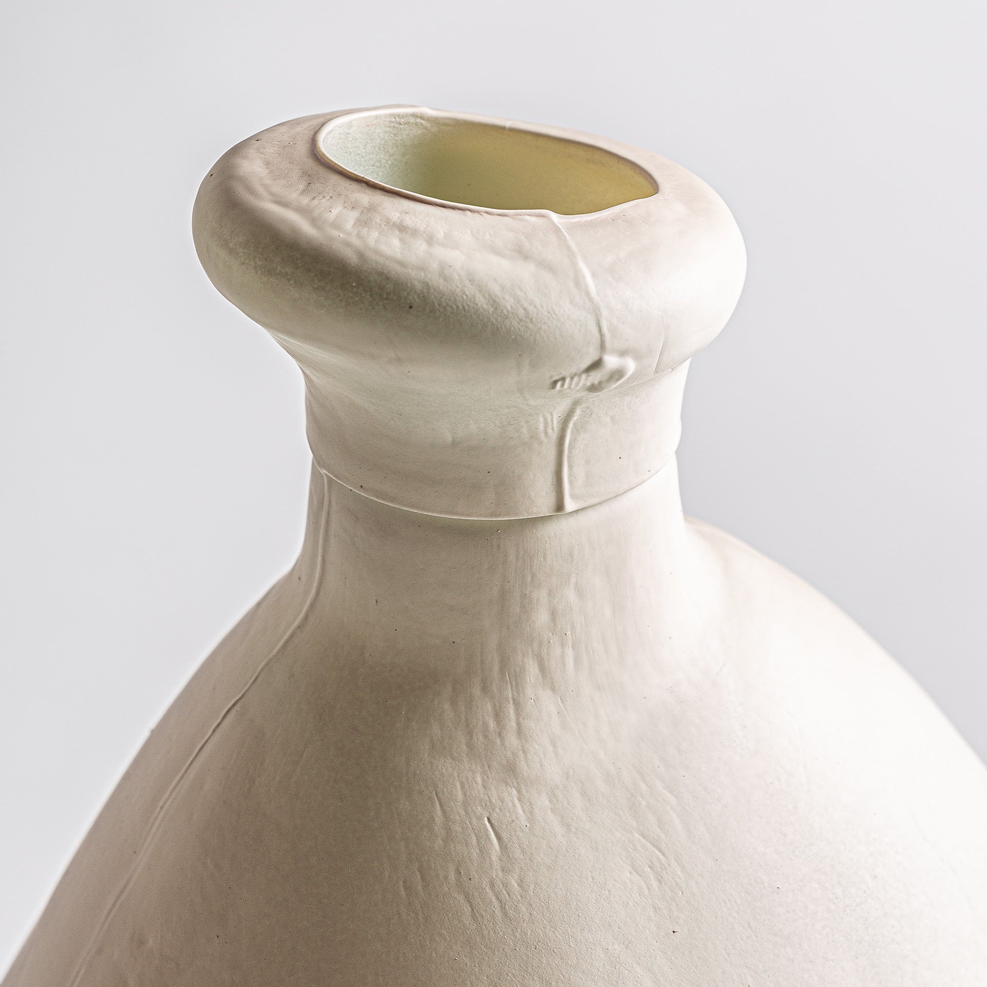 OSTUNI VASE